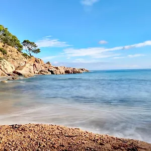  Appartement ⭑ Sea Views + Private Beach. What Else? ⭑
